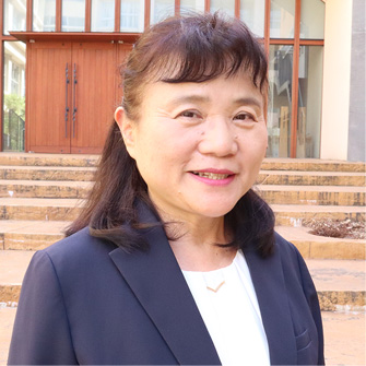 西山 悦子