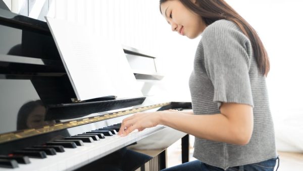 保育士にはピアノが必須？実技に求められるレベルと4つの習得方法