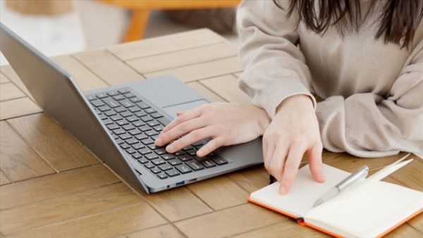 保育士試験の内容は？日程や受験資格、勉強のコツ3つ